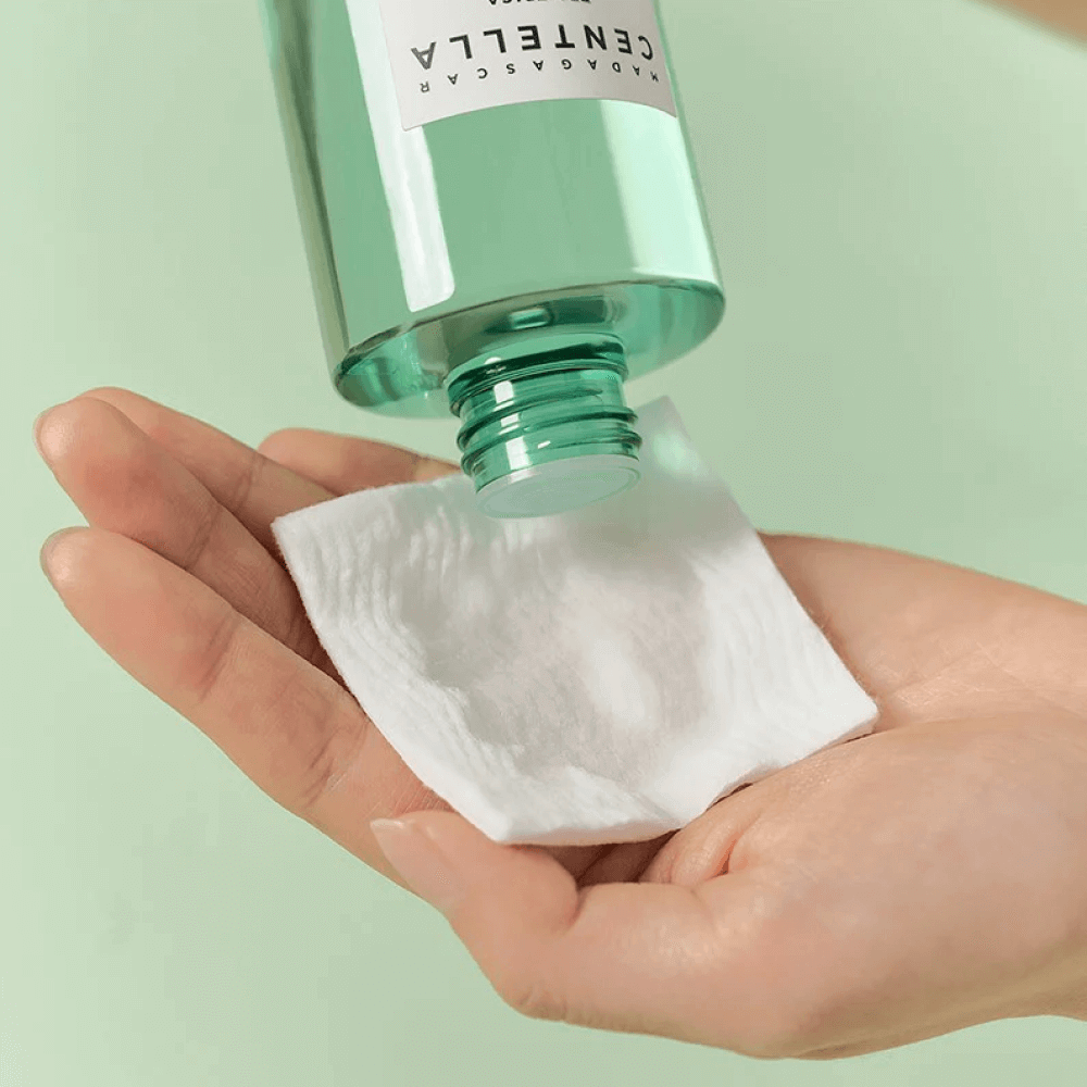 Tónico antiinflamatorio con árbol de té SKIN1004 Madagascar Centella Tea - Trica Purifying Toner - KBOX