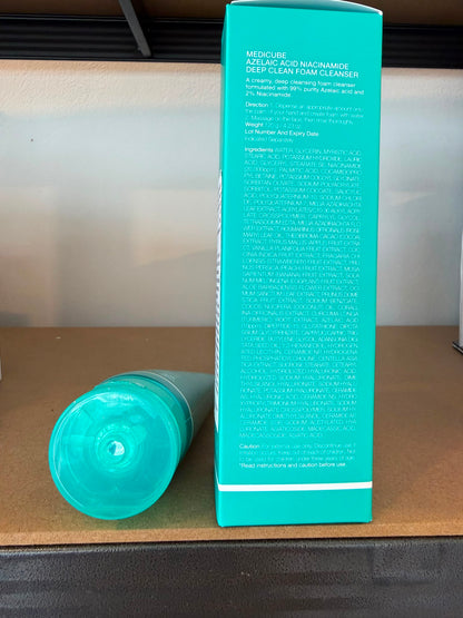 Medicube Azelaic Acid Capsule Foam Cleanser 120 g