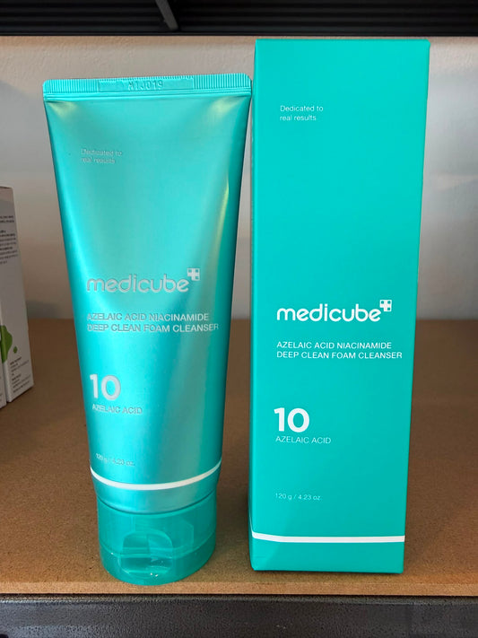 Medicube Azelaic Acid Capsule Foam Cleanser 120 g