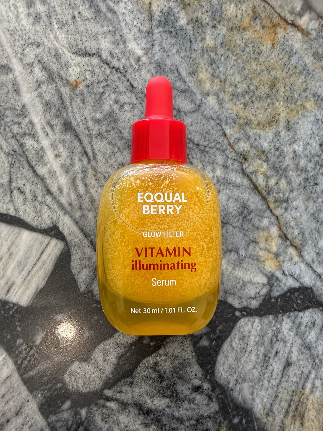 EQQUAL BERRY Glow Filter Vitamin Illuminating Serum (30 ml)