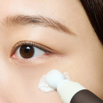 Crema de masaje fortificante para el contorno de ojos SKIN1004 Probio - Cica Bakuchiol Eye Cream - KBOX
