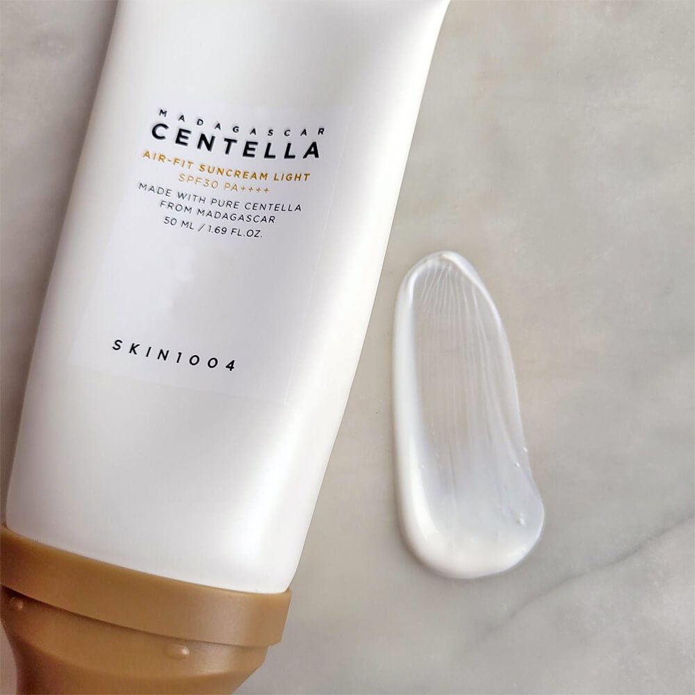 Crema solar con centella asiática SKIN1004 Madagascar Centella Air - Fit Suncream Light SPF30 PA++++ - KBOX