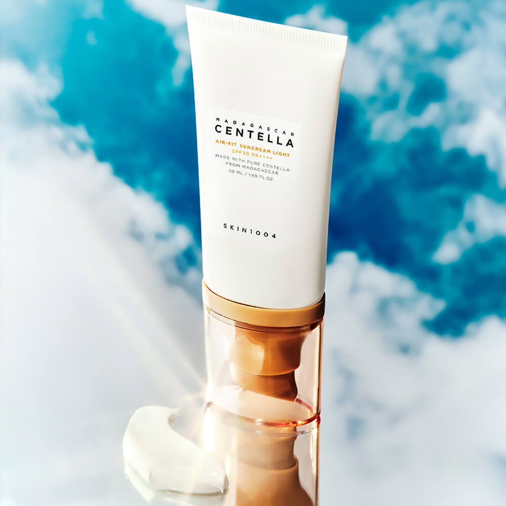 Crema solar con centella asiática SKIN1004 Madagascar Centella Air - Fit Suncream Light SPF30 PA++++ - KBOX