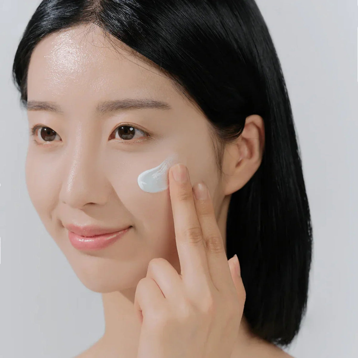 SKIN1004 Madagascar Centella Hyalu - Cica Water - Fit Sun Serum - KBOX